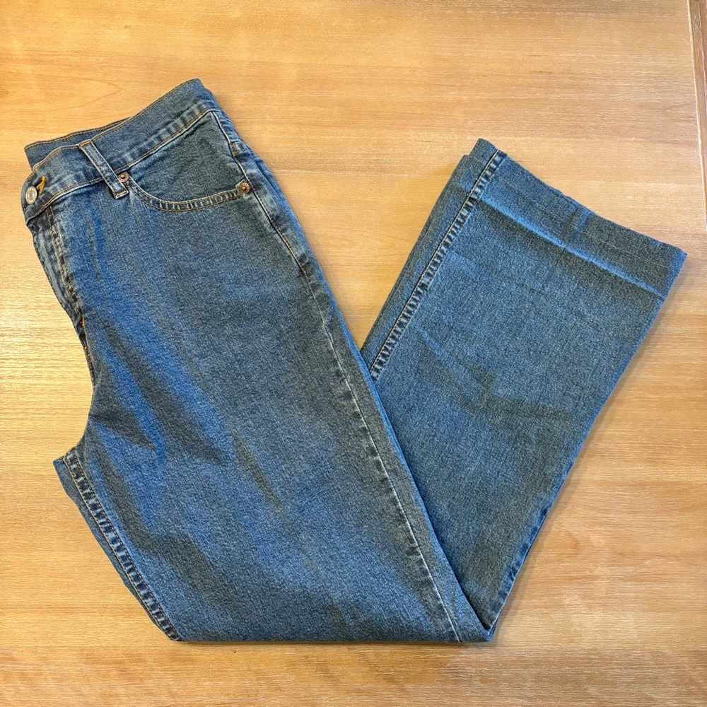 Levi’s Juniors Bootcut Stretch  Medium Wash Denim Jeans Size, 11 Medium, NWT